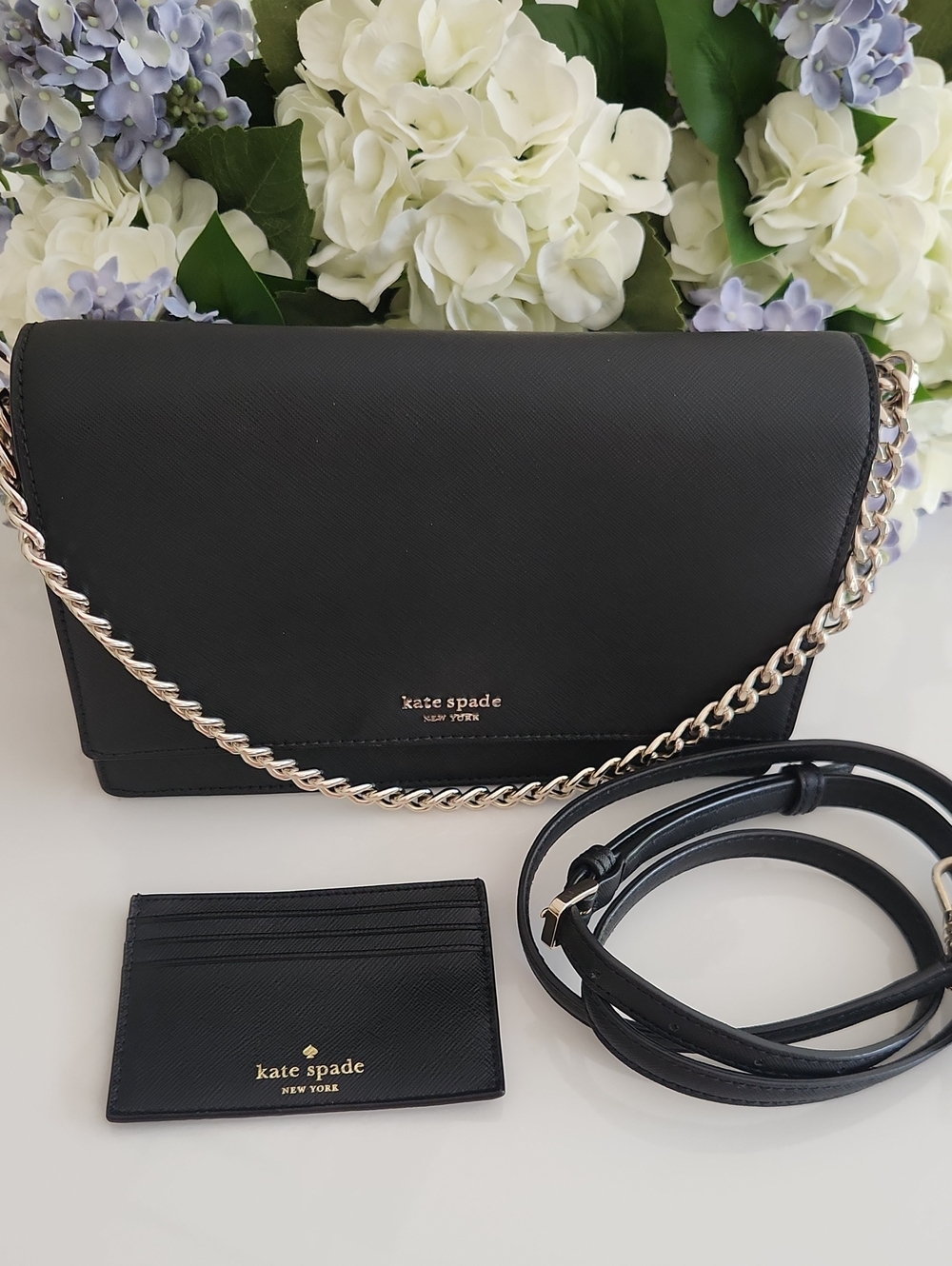 kate spade Saffiano Leather Crossbody with Gold Chain..like New! Plus Card Case!